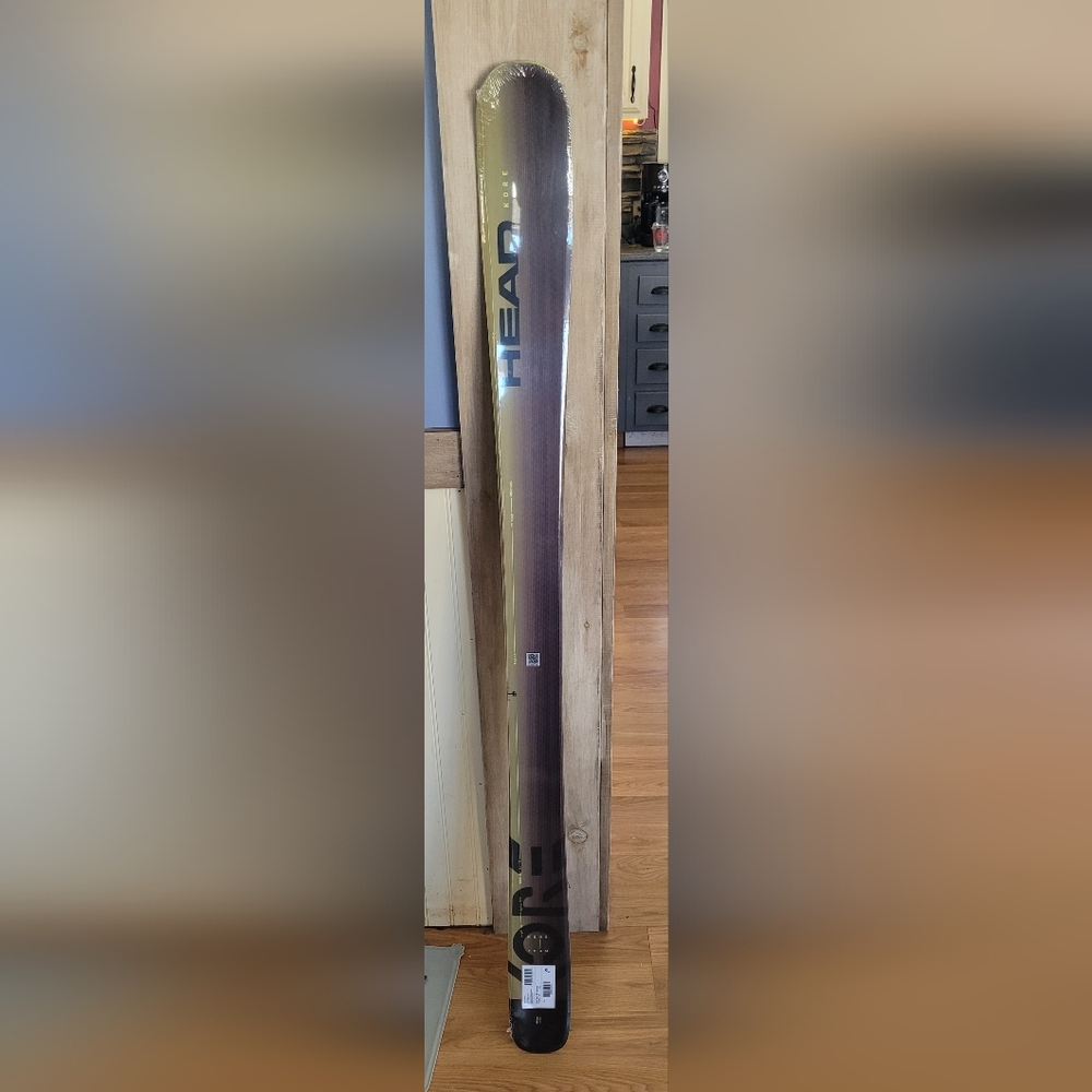 New HEAD KORE youth Ski 149 cm
